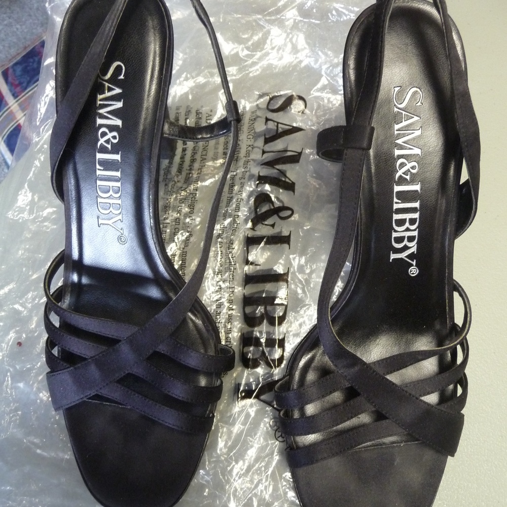 Sam & Libby Black Satin Dress Sandals Size 7 Prom